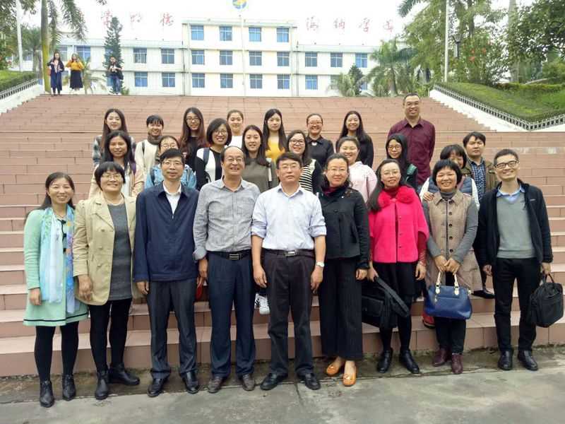 2017年刘苍劲学术讲座_副本.jpg 2017年刘苍劲学术讲座_副本.jpg