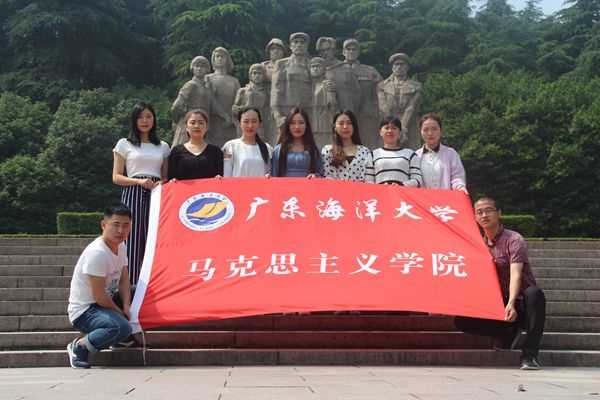 学生社会实践1_副本.jpg 学生社会实践1_副本.jpg